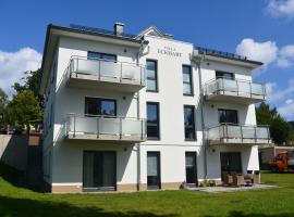 Villa Eckhart，奧斯特巴德·哥倫波羅的海琥珀長廊度假村（Amber Promenade in Baltic resort of Göhren）附近的飯店