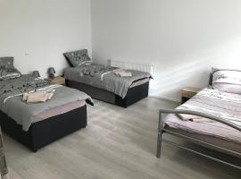 Relax-Apartment - Terasse - gratis WLAN, hotell i Großbettlingen
