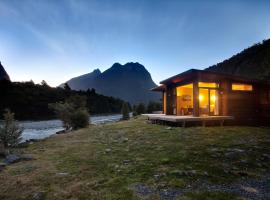 Milford Sound Lodge, lodge in Milford Sound