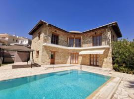 Unique Stonehouse Traditional Villa in Ayia Anna, holiday rental in Ayia Anna