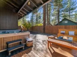 Modern Split Level Cabin -Hot Tub & Game Room