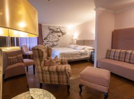 Home Hotel Arosa, hotel em Arosa