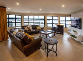 Stay at The Point - Peaceful Plentiful Penthouse