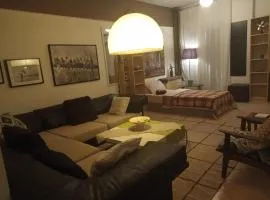 Spacious Cosy Apt (up to 5 guests)