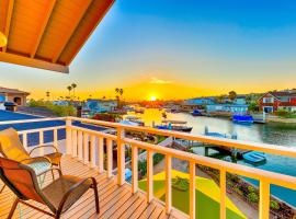 Newport Bay Front Vacation Home، فندق في شاطئ نيوبورت