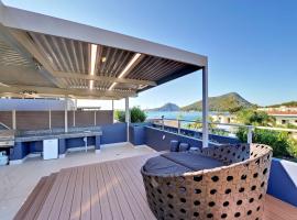 Aura Apartments Unit 12 59 Shoal Bay Road, hotelli kohteessa Shoal Bay