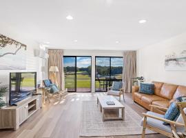 Horizons Fairway Views Townhouse 108, hotel para golfe em Salamander Bay