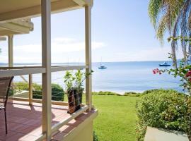 Tuscan Waterfront Unit 1 213 Soldiers Point Road, casa per le vacanze a Salamander Bay