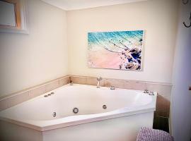 Churchill's B&B twin spa getaway Studio, hotel spa en Swansea