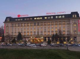 Ramada by Wyndham Plovdiv Trimontium, hotel di Plovdiv