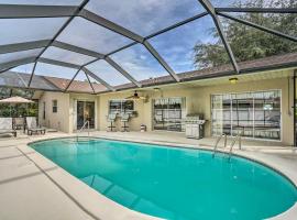 Marco Island Retreat with Pool about 1 Mi to Beach, hotell nära Mackle Park, Marco Island