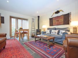 The Barn at Guiles , Petersfield, holiday rental in Petersfield