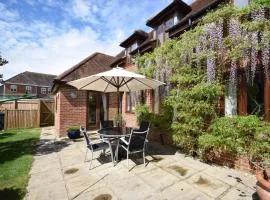 Wisteria Way, Tangmere