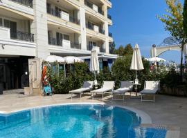 Private Super apartments by sea in Apart Hotel !, hotel malapit sa Aquapark Pomorie, Pomorie