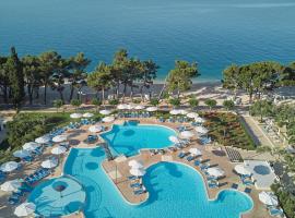 Bluesun hotel Neptun - All inclusive, hotelli kohteessa Tučepi