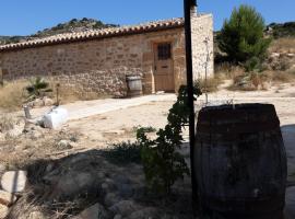 Campo Golden Heritage OFF GRID, lodge en Maella