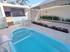 COPFL0101 - Casa grande com piscina privativa