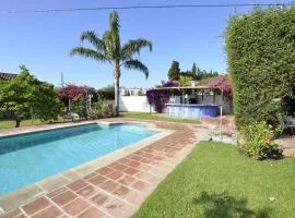 Maravillosa villa privada con piscina y gran jardín