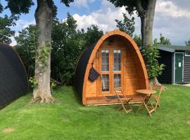 Tiny Camping Pod, campsite in Warmond