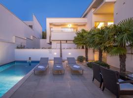 ADRIATIC DREAM - Luxury Apartment & Private Pool only for You, hotel in Crikvenica
