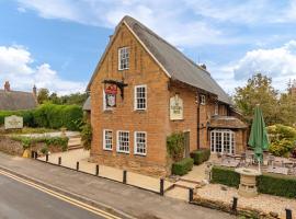 The Red Lion, hotel near Holdenby House Gardens, Northampton