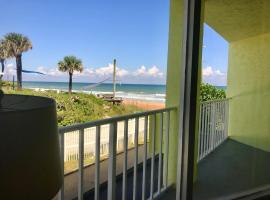 Coastal Sands - Ocean View at Symphony Beach Club!, chalupa v destinaci Ormond Beach