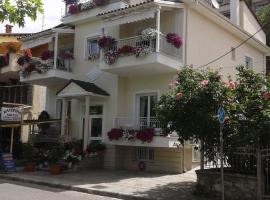 Paraliako Κaterina Lakefront - Biker Friendly Hotel, ξενοδοχείο στην Καστοριά