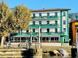 Albergo Del Sole, hotel v destinaci Porto Valtravaglia