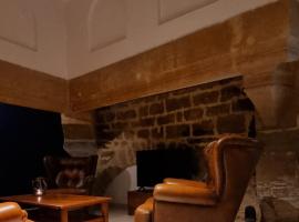 L'écrin des petits bonheurs, place to stay in Dole