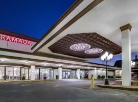 Ramada by Wyndham Metairie New Orleans Airport, מלון במטיירי