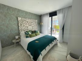 Miradores del Sol - Chill and Relax - Marbella & Estepona, hotel in Estepona
