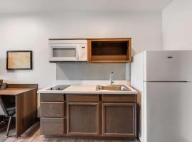 WoodSpring Suites Bakersfield Airport: , Meadows Field Havaalanı - BFL yakınında bir otel