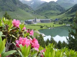 Apartaments Vall de Núria, hotel blizu znamenitosti Estació del cremallera de Núria, Queralbs