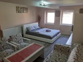 Mega Apartment