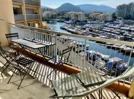 Appartement lumineux 6 places avec vue sur Marina