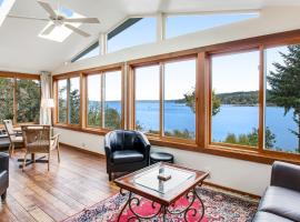 Seabeck House on Hood Canal, vakantiehuis in Seabeck