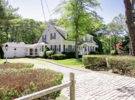 Cape Harbor Retreat, hotel in Harwich Port