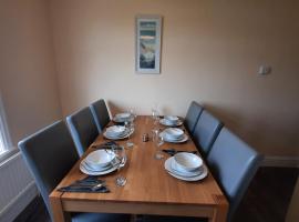 "Near to the Beach "- 2 bedroom Flat Sleeps up to 5, hotell i Burnham on Sea