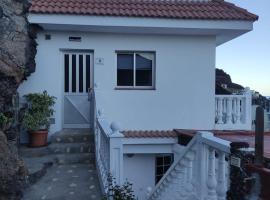 Apartamento Puerto Estaca 1, hotel near El Hierro Airport - VDE, 