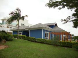 Minha Casinha Azul na Represa, hotel in Paranapanema