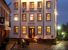 Zur Ewigen Lampe Romantisches Landhotel & Restaurant, hotel em Nideggen