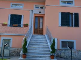 BnB Villa Melany vicino Centro, B&B in Lucca