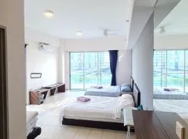 Aeropod KK Corner Unit Near City and Airport 4 pax Free Parking