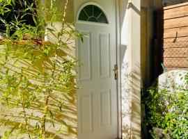 Cosy Studio en résidence privée, hotel v destinaci Marseille