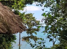 Reserva Natural Selva Mojada, strandhótel í Nuquí