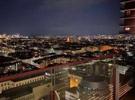 Triiiple Suites Level 22 mit Balkon und Tiefgarage