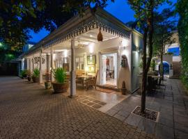 55TG Boutique Suites, hotel in Colombo