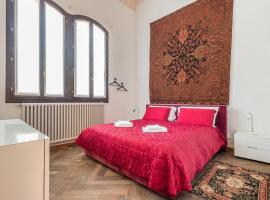 Red House close to @Accademia Bridge