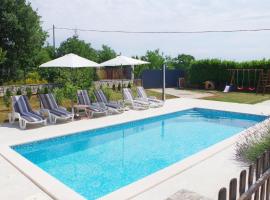 House Nadia, village Sveti Kirin, hótel í Vodnjan