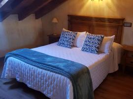 Puerta al Duraton, pet-friendly hotel in Sebúlcor